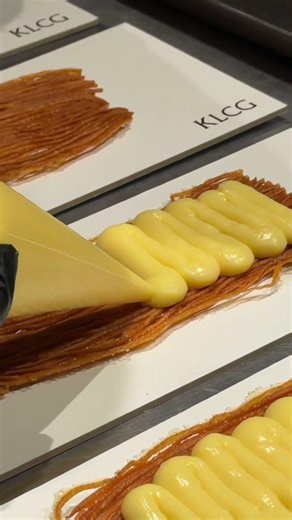 Vanilla Mille Feuille - A timeless French classic with a good balance between flaky & creamy layers.