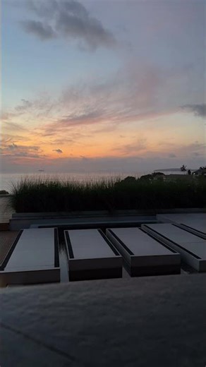 Golden Sunrise Timelapse from the Rooftop Amatara Resort Phuket Thailandشروق الشمس الذهبي تايم لابس