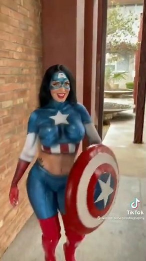 body painting cosplay capaian Amerika #bodypainting #cosplay #captainamerica #naked #art