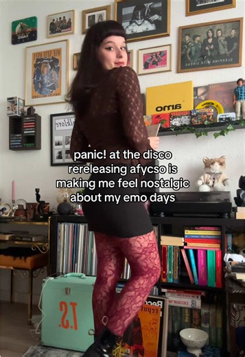 the amount of scene hair tutorials I used to watch on YouTube… #scenegirl #emogirl #nostalgia #2016