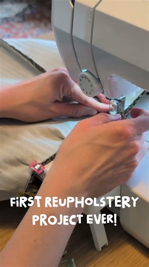 I tried reupholstering with ZERO experience 🤯 #DIY #reupholstery #sewing #beginnersewing #ottoman