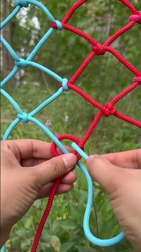 How to weave two different colored ropes into a net