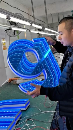 We can make different colors for you like this #sign#signage #design #signagedesign #ledlight#signature #lightbox #lamplight #ledlightstrip #led#logodesign #sourcefactory #shop #store #abyss#foryou | 罗鹏