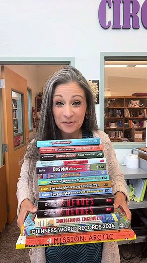 Relaxing Book Labeling and Chatting Session