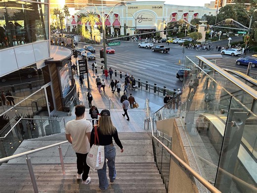 Las Vegas tourism in decline as visitor count plunges again