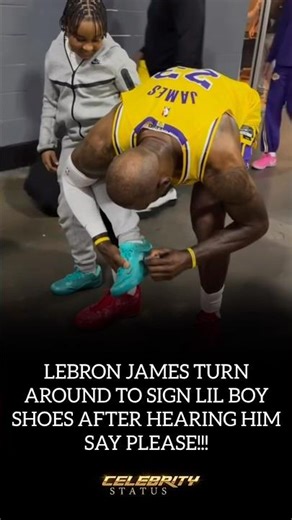 LEBRON JAMES TURNS AROUND JUST TO SIGN A LIL BOY SHOE‼️ #lebronjames #shortsfeed #celebritynews