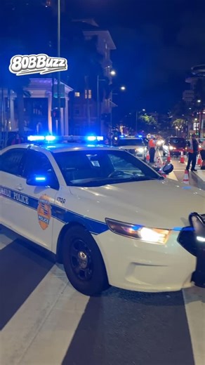 Community Awareness • Public Info on Instagram: "Use alternate route.. 11:48pm - 12.31.25 - Kalakaua Closed for the Waikiki firework show. HPD on site said it’ll be until approximately 12:30 am. Stay safe! Happy new year!"