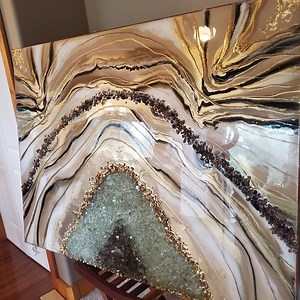 Gold Geode Resin Wall Art With Quartz - Etsy