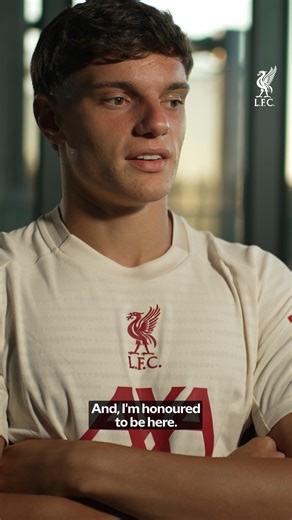 Liverpool Football Club on Instagram: ""I want to improve a lot with my new teammates in training and after on the pitch, in the Premier League and the Champions League." Watch Giovanni Leoni's first interview as a Liverpool player on All Red video 💻"