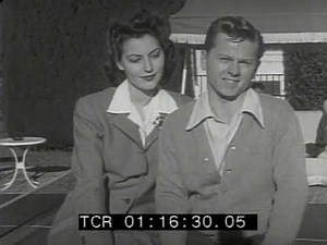 Ava Gardner & Mickey Rooney Play Ping Pong - 1942