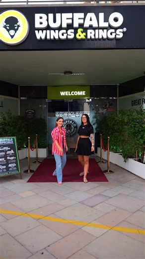 RADIOVOLNA on Instagram: "ВЕЧЕР ЗА НАШ СЧЁТ! 🔥 Добро пожаловать в Buffalo Wings & Rings в JLT - место для больших вкусов и ярких впечатлений! Вместе с @buffalodubai мы дарим 500 AED на ужин в баре! Хочешь участвовать? 1. Отмечай @buffalodubai 2. В комментариях напиши одно слово, которое у тебя ассоциируется с идеальным вечером в баре; 3. Отметь друга; 📻Слушай эфиры — когда прозвучит СТОП-слово, победителем станет последний, кто успел оставить комментарий и выполнить все условия."