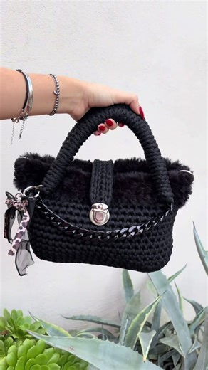 la Noir Teddy Bag in edizione WILD🐆🖤 . per info ig: gigliolacrescenzo❤️ . #foryou #perte #viral #handmadebag #bag