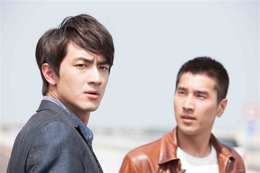 Black & White Episode 2: The Dawn of Justice (2014) | ČSFD.cz