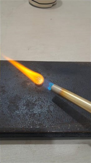 Check out what’s happening with these glass beads.😶‍🌫️🔥🙄