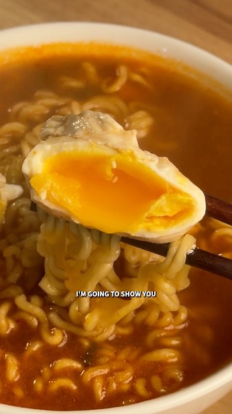 When to add an egg to your ramen