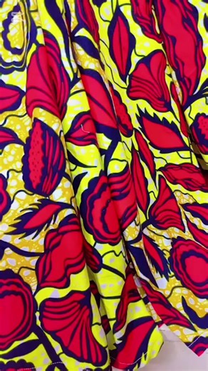 Robe de princesse en pagne pour petite fille