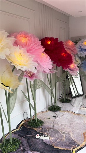 Alhamdulillah seminggu mampu 7set aja 🥰 #giantflowers #bungadekorasi #silkflowers #flowerdecoration