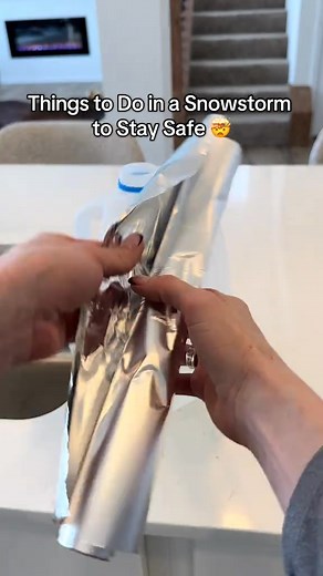 1.5K views | Things to Do in a Snowstorm to Stay Safe 略 #snow #winterstorm #snowstorm #safety #tips | Crackedoutreels | Facebook