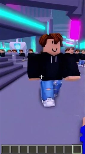 Warum bewegen sich alle gleich…? #roblox