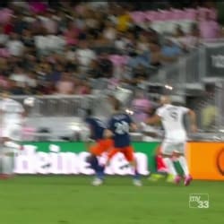GOAL: Federico Higuaín, Inter Miami CF - 6th minute