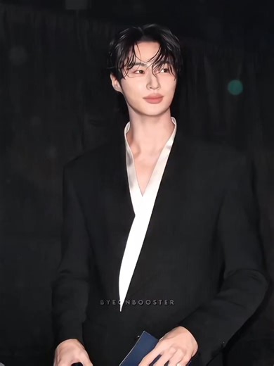 lee ahn’s official look! | Lily Xenya