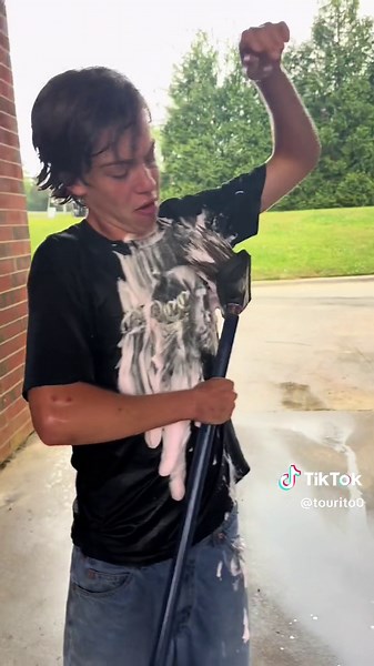 Hilarious Shower Mishap: Freezing Cold Spray Prank Gone Wrong