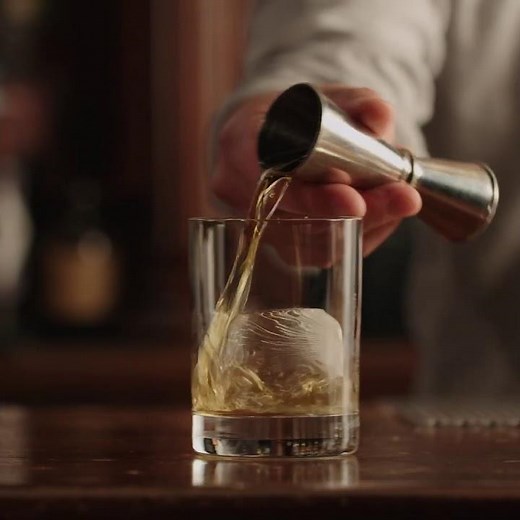 Black Barrel Old Fashioned recipe | Jameson Cocktails
