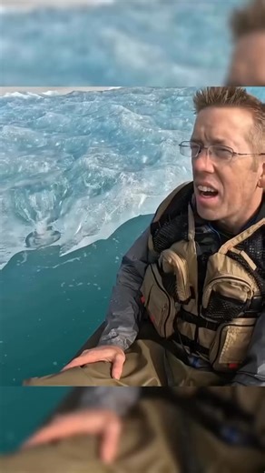 Beautiful View in Alaska ❄️🛶 #ocean #lake #iceberg #alaska #nature #mountain #survival #fishing #camping #outdoorboys #bushcraft #wilderness #clips #fyp #viral | Outdoor parachords