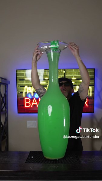 Mixologist's Guide: Crafting the Perfect Las Vegas Drink