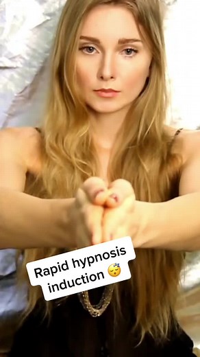 Tanya is going in a deep trance with a rapid induction 😴 check our profile for the full video and more! #hypnotized #hypnosis #hypnotizedgirl
