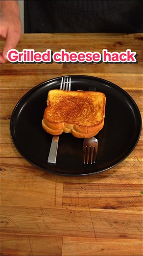 Grilled cheese hack: Best way to serve without a plate
