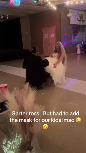Exciting Wedding Tradition: The Garter Toss Explained