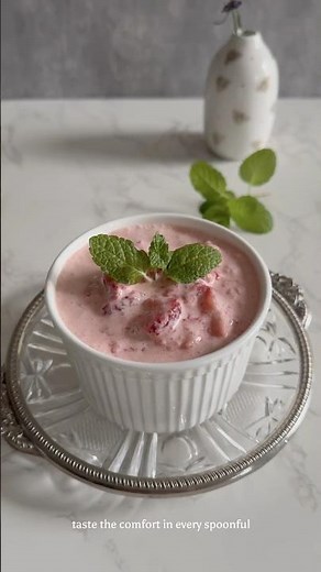 Easy 3-Ingredient Crushed Strawberry and Cream Dessert