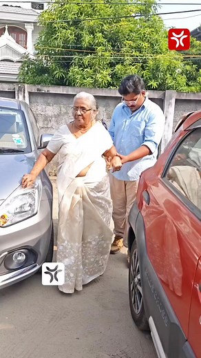 152K views · 438 reactions | തന്റെ ആദ്യ സിനിമ കാണാൻ നടി ജിസ്മ അമ്മുമ്മയെ കൊണ്ടു വന്നപ്പോൾ #viralpost2025シ #viralfbreelsfypシ゚ #viralfbreels #viralfbpage #viralfbpost | Capture Media Broadcasting | Facebook