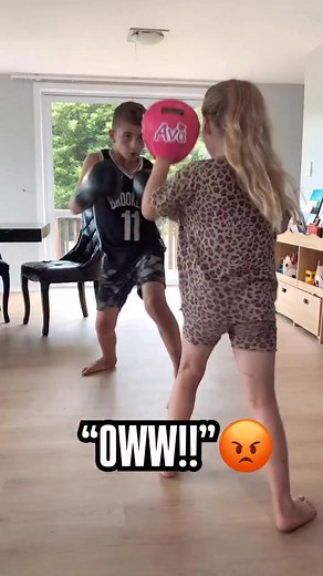 1.2M views · 21K reactions | Coach Ava working with big bro on the pads 壘 #boxing #kidsboxing #boxingcoach #boxingtraining #padwork #coach #family #strongkids #girlpower #motivation #viral #fyp #foryou #training #viralreelsシ | Adam Ibrahim Boxing | Facebook