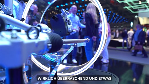 Elektrische Autos, Fahrräder, Technik und der generelle Vibe auf der IAA MOBILITY 2025 - für Sophia Floersch gibt es in diesem Jahr so einige Highlights, die man gesehen haben sollte. Doch eine Sache hat sie bei ihrem Rundgang über den IAA Summit, bei dem sie die Stände von Opel Google und ZF Group besuchte, besonders beeindruckt. 📅 9.–14. September 2025 🎟 Jetzt noch schnell Ticket für den IAA Summit sichern: https://tickets.messe-muenchen.de/MM/IAA25/Shop?culture=en ✅ Open Space kostenlos erl