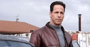 Máfia S.A. - Filme 2021  - Dir. Daniel Grou | Filmelier