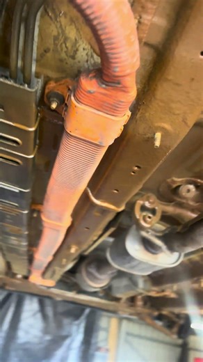 HYBRID car gets a good coating of wax #rustproofing