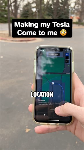 Tesla smart summon is next level 😳👀 #tesla #modelsplaid #teslaflex #teslamodels #smartsummon #fullselfdriving | Tesla Flex