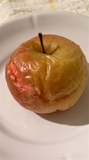 Do you bake apples in the oven? They are delicious 🍎