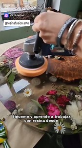 1.3M views · 10K reactions | Descubre todo lo que puedes crear con resina desde casa  Sígueme para más ideas  #resinawork #resinart #resin #resina #parati #creativity | ResinaEmprende | Facebook