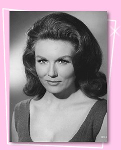 Elaine Devry ~ Complete Wiki & Biography with Photos | Videos