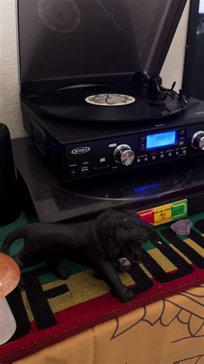 perer broggs “jah jah voice js calling” extended version on vinyl mixed by “scientist” recorded at channel one studio February 1982 #welovejah #rastafari #livity #lionofjudah #vinylrecords #fyp