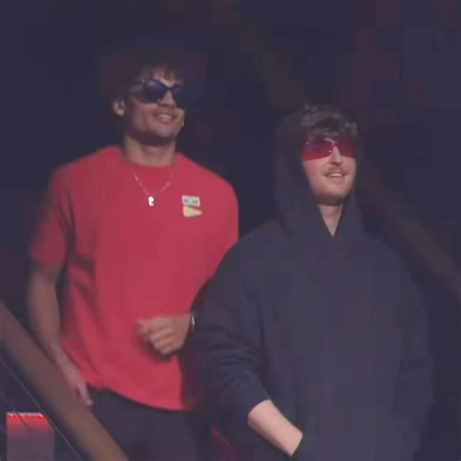 who’s better on creator showdown season 2? 🔥🙏 #shorts #roblox #creatorshowdown #fyp