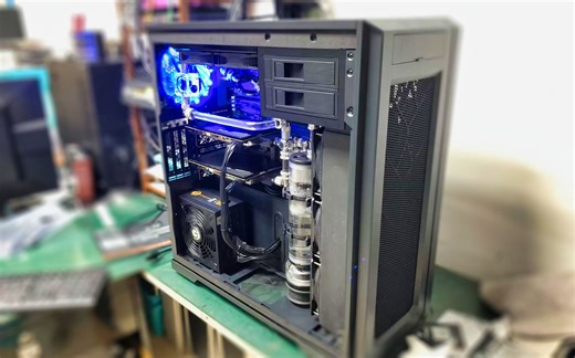 AI运算深度学习主机-（36核心72线 64G内存 双路4090显卡 1TSSD 4T7200 分体水冷）满载核心温度77度