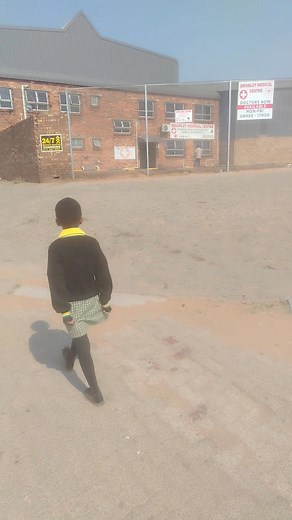 Good afternoon everyone 😊 Ngicela lingi followe Lana LEE. M. #letsgrowtogether2025 | Lee M Ncube