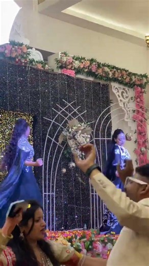 Sajna ji vari vari #dance #lifeisbutadream #wedding #sajnadivari #youtubeshorts