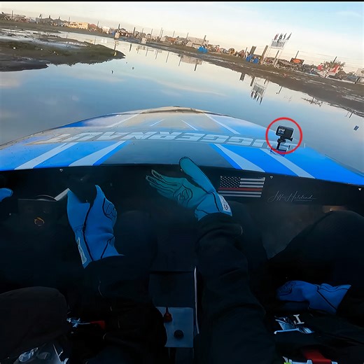 GoPro Cameras Get Mounted on Sprint Boat, Extreme Racing Footage Ensues