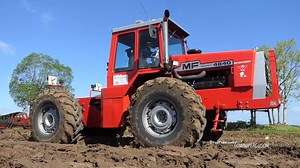 Lidt forskellige maskiner i marken til Ferguson Dage 2019 😎💪👇 | EHMedia