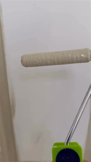 @paulevans7934 putting our short pile felt rollers to work for a flawless, spray-like finish. A must-have for decorators who demand a finish to be proud of 👌 | Hamilton Decorating Tools